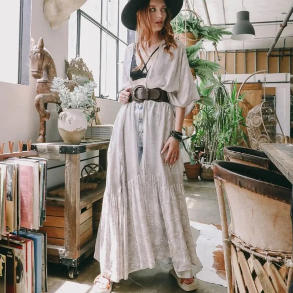 125. LAST 1! Stunning Maxi Long Flowy Prairie Oversized Bohemian Paisley Kimono - Picture 1 of 6